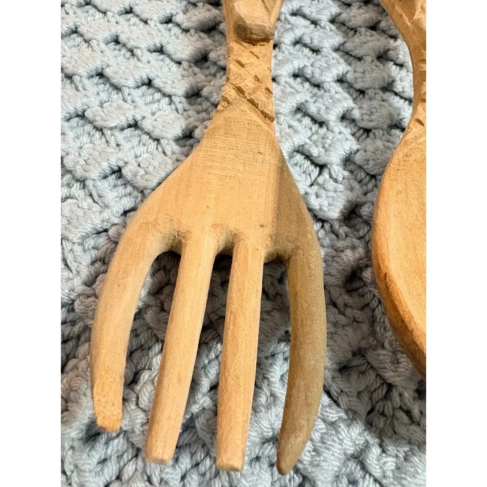 Hand Carved Wooden Salad Serving Set Folk Art Rustic Fork and Spoon 2 Piece‎